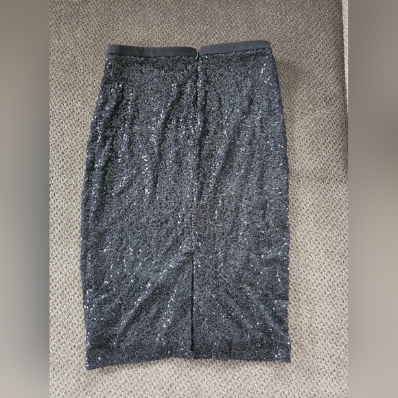 Bebe Skirt Women Sz 8 Black Sparkly Sequins Cocktail Midi Slit Back Summer - Picture 11 of 13